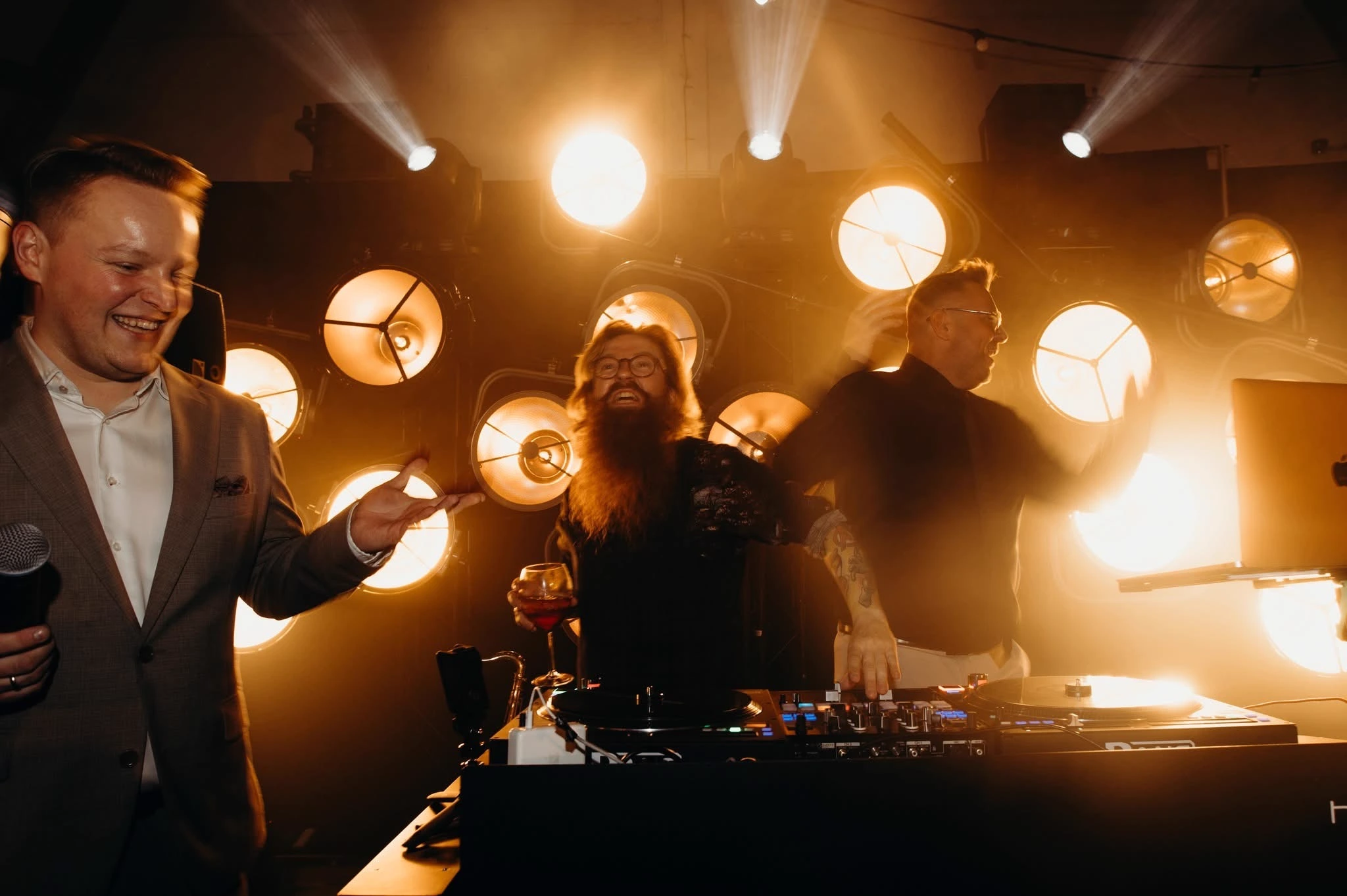 DJ Głośny podczas wesela i eventu